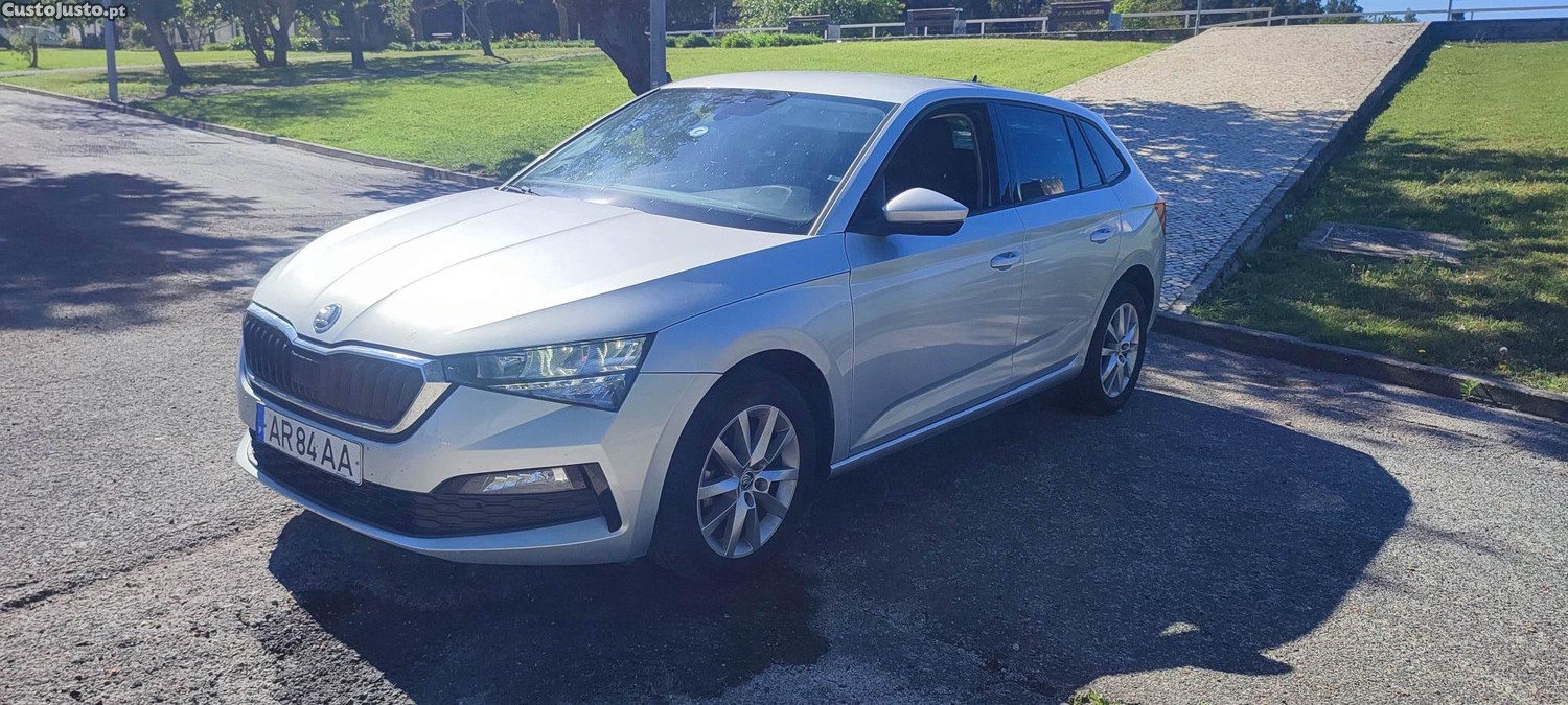Skoda Scala 1.0 TSI 95 CV Ambition - 3 Anos Garantia - 22 foto 3