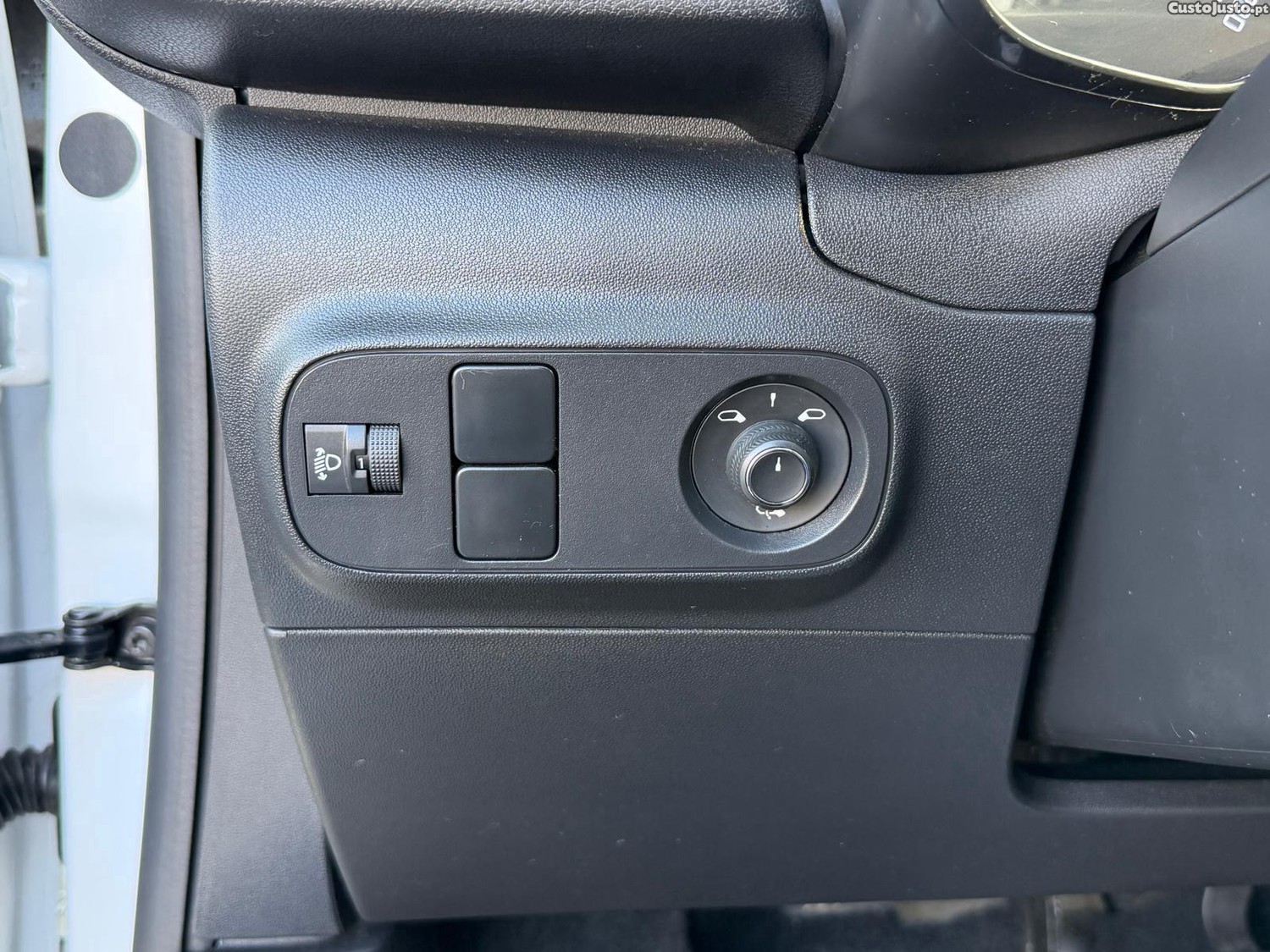 Citroën C3 1.2 PureTech Max EAT6 — fotografia 6