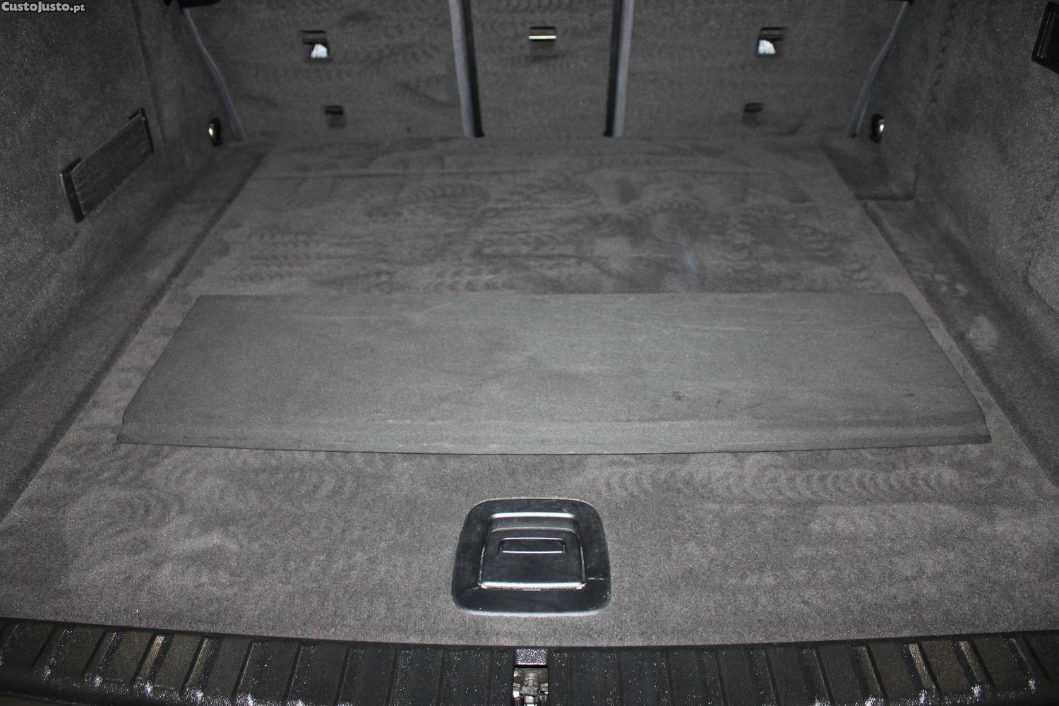 BMW iX XDRIVE 40 PACK DESPORTIVO — fotografia 9