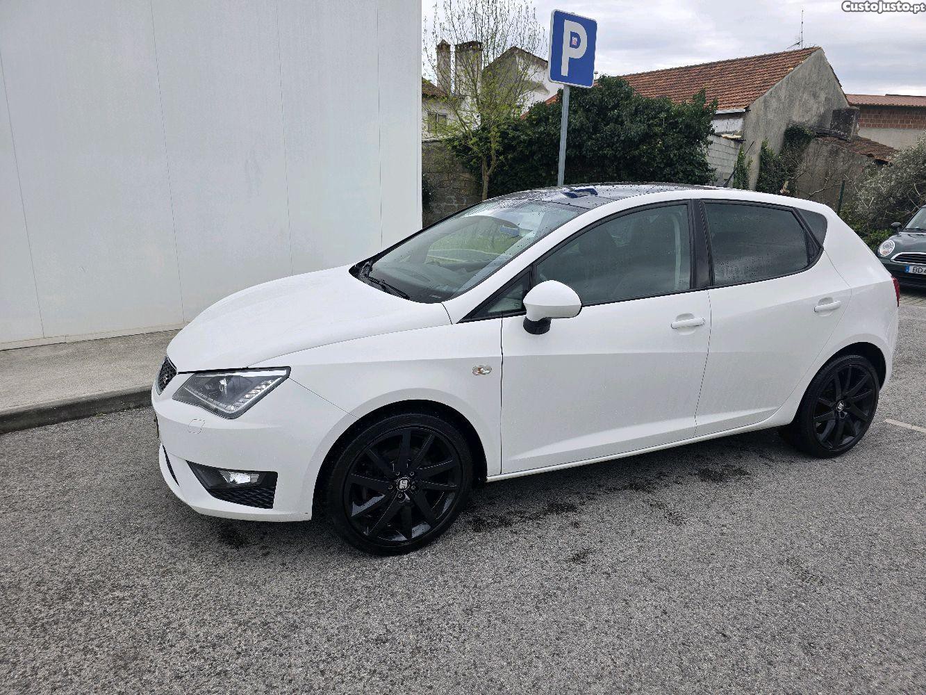 SEAT Ibiza 1.4 tdi FR — fotografia 11
