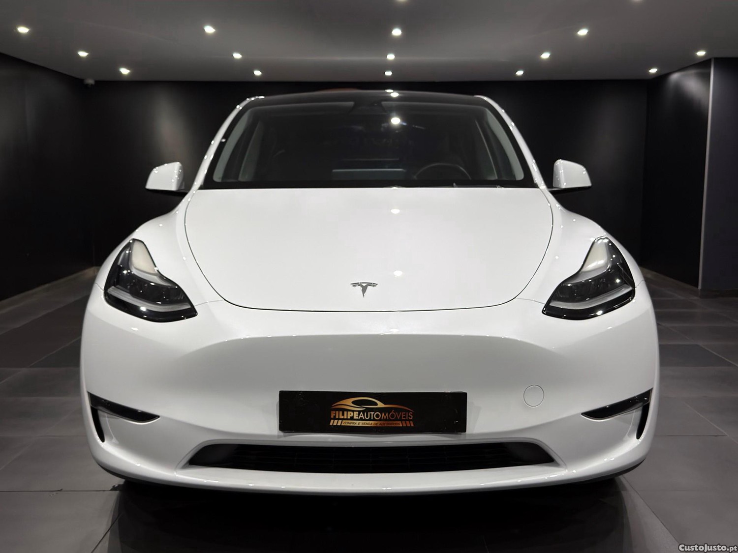 Tesla Model Y Long Range Dual Motor AWD — fotografia 24