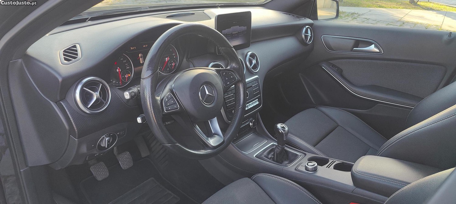 Mercedes-Benz A 180 AMG — fotografia 5