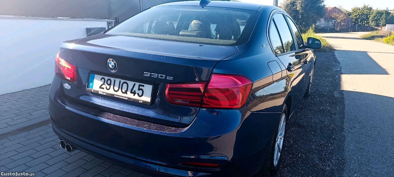 BMW 330 e iperforma — fotografia 8