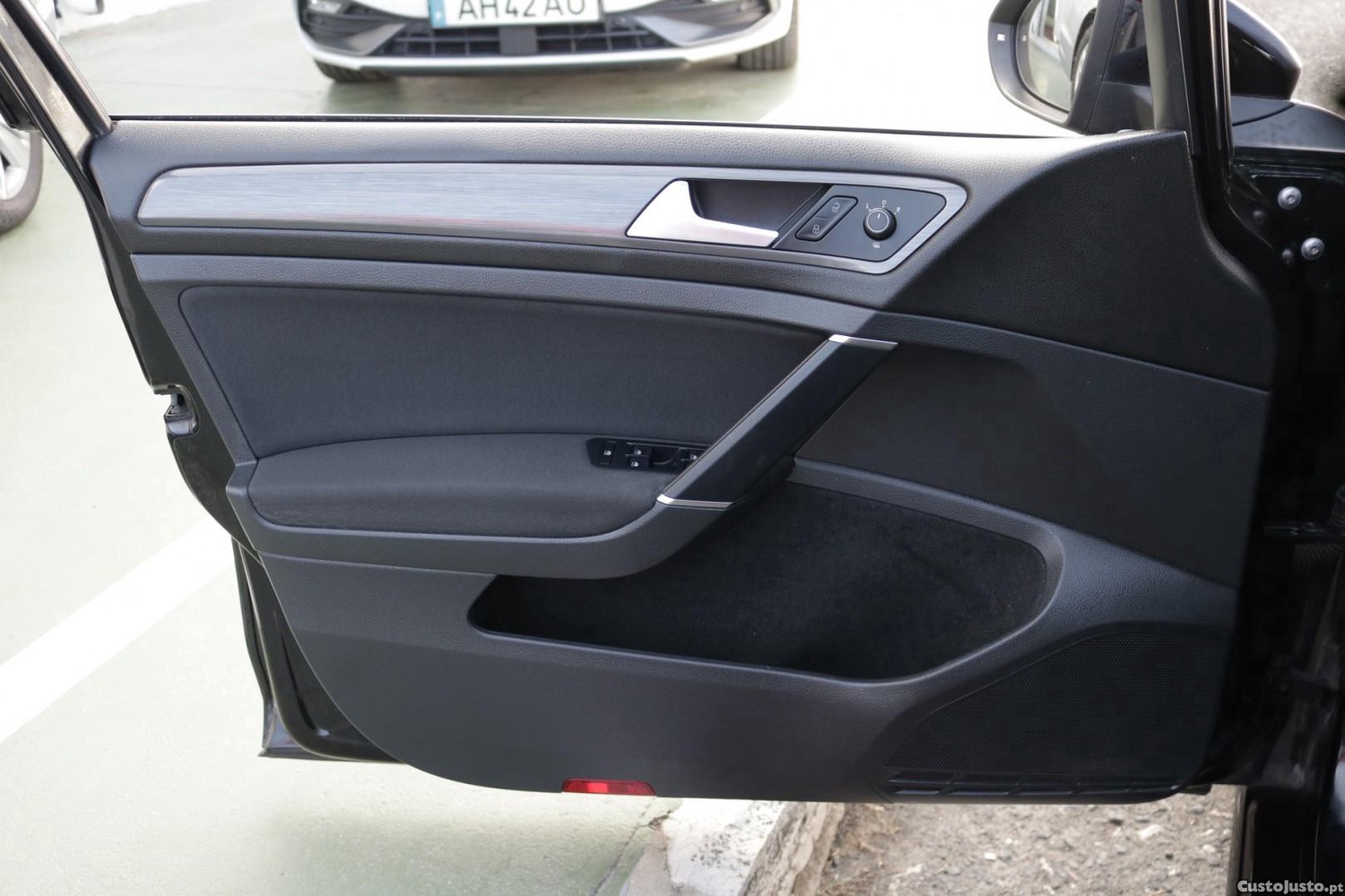 Volkswagen Golf Variant 1.6 TDI Confortline 115cv — fotografia 34