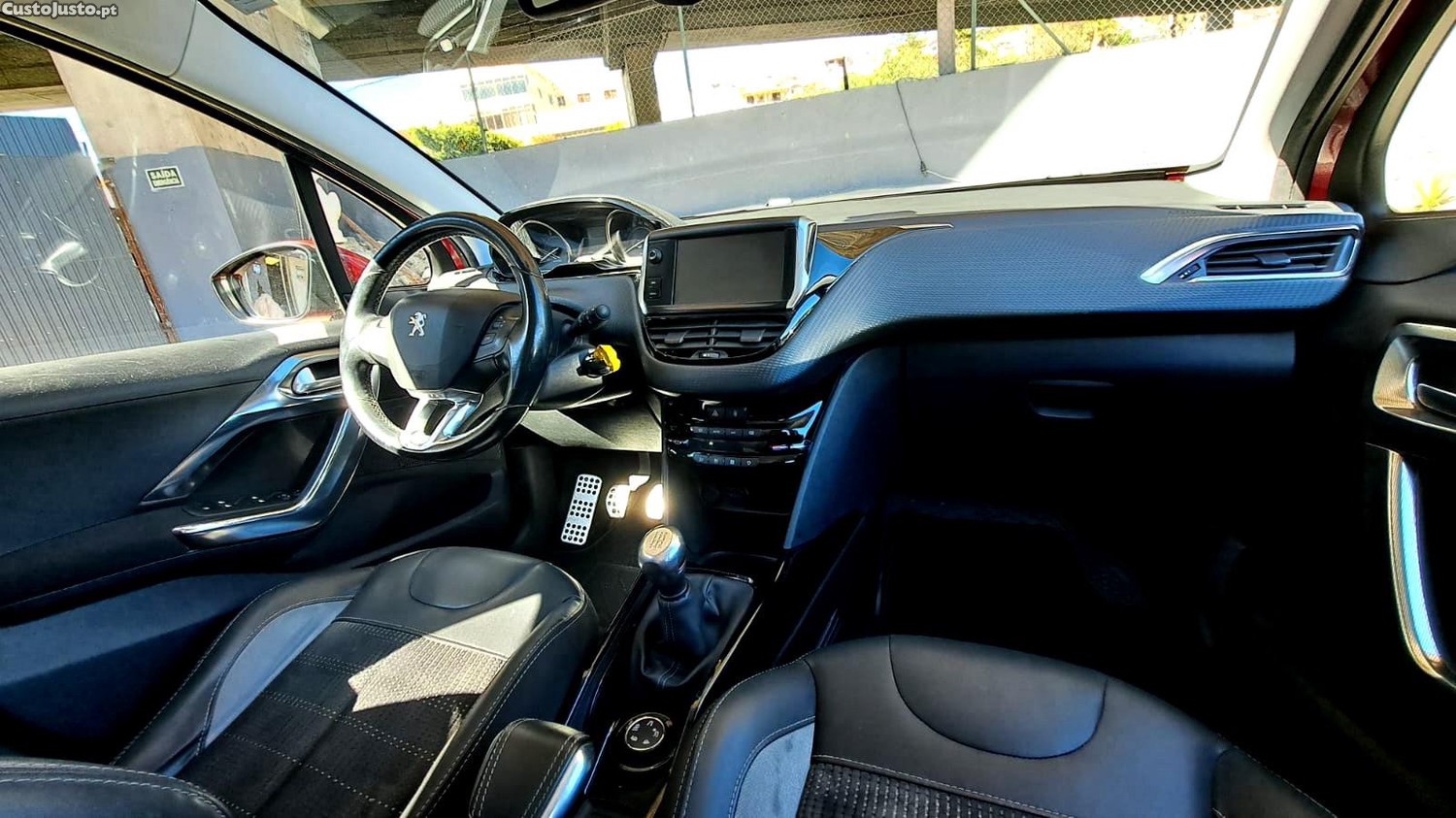 Peugeot 2008 1.2 PureTech Allure — fotografia 6