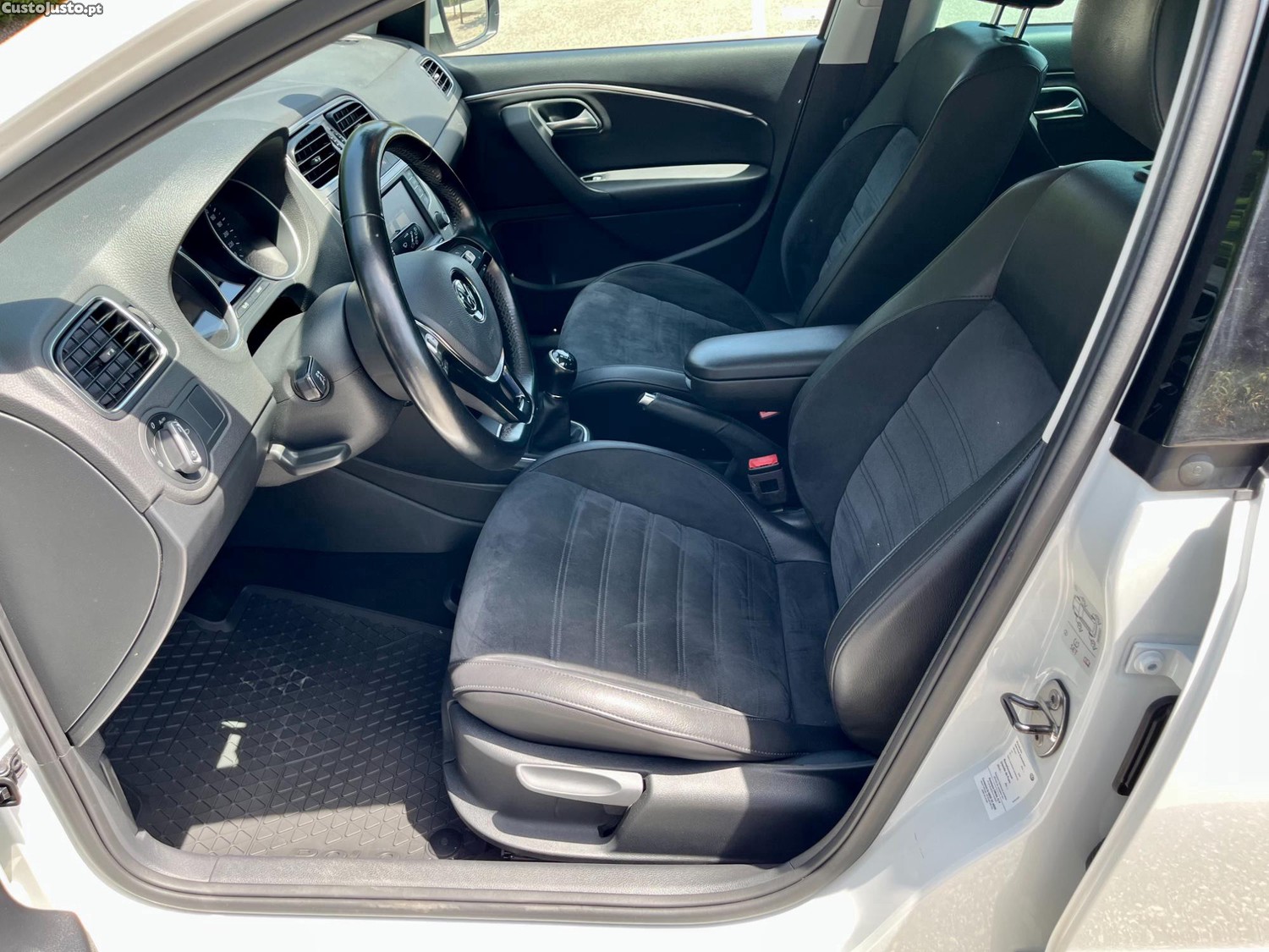 Volkswagen Polo 1.4 TDi BlueMotion 120.000km — fotografia 6