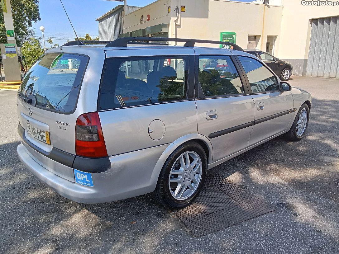 Opel Vectra 1.6c 16v gasolina e GPL — fotografia 9
