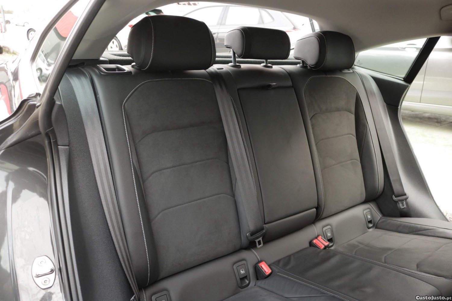 Volkswagen Arteon 2.0 TDI Elegance DSG 150cv — fotografia 36