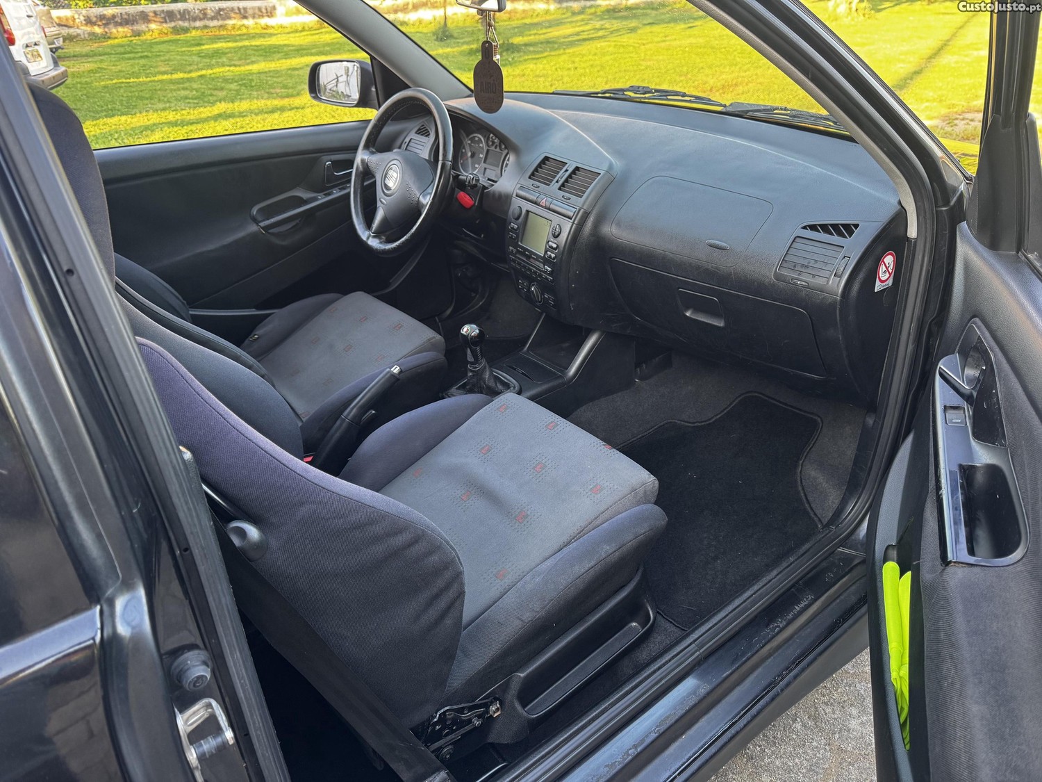 SEAT Ibiza 110cv Sport — fotografia 4