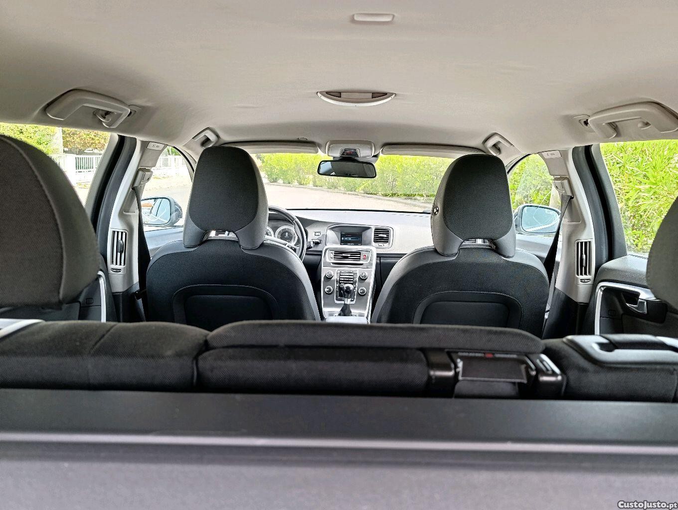 Volvo V60 Drive — fotografia 3