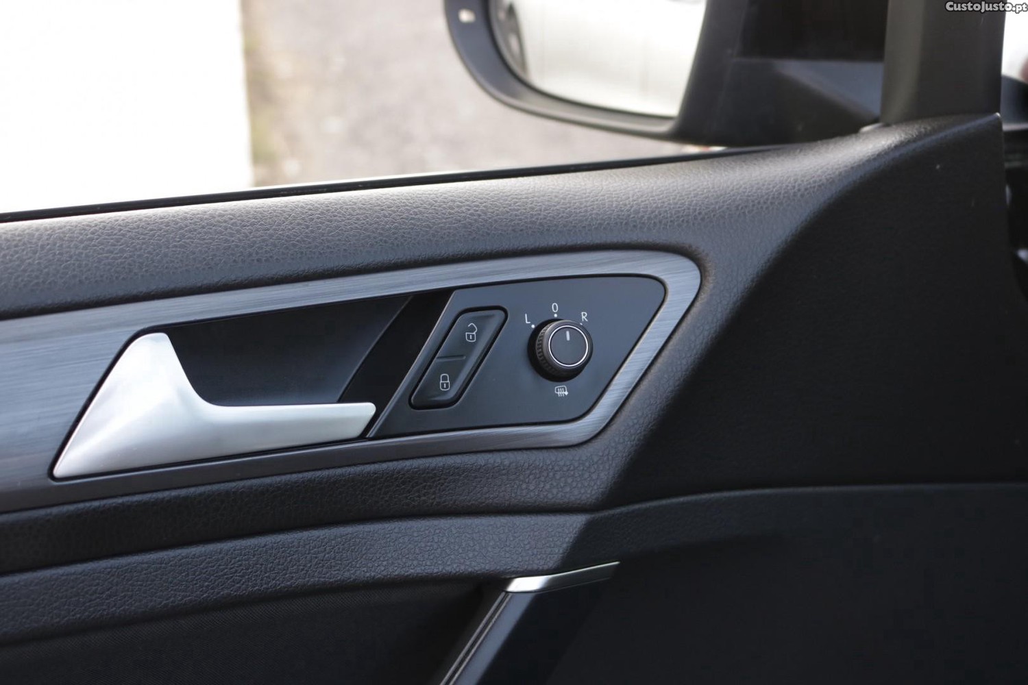 Volkswagen Golf Variant 1.6 TDI Confortline 115cv — fotografia 33