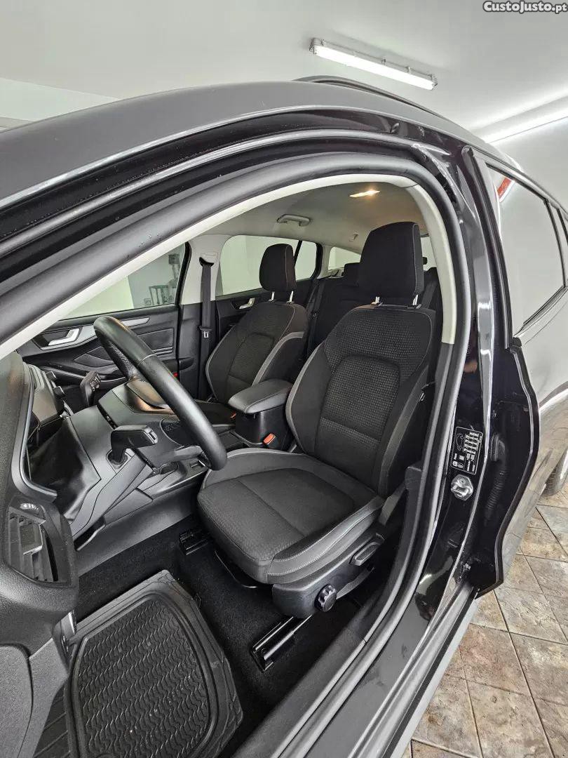 Ford Focus 1.0 ecoboost connected — fotografia 3