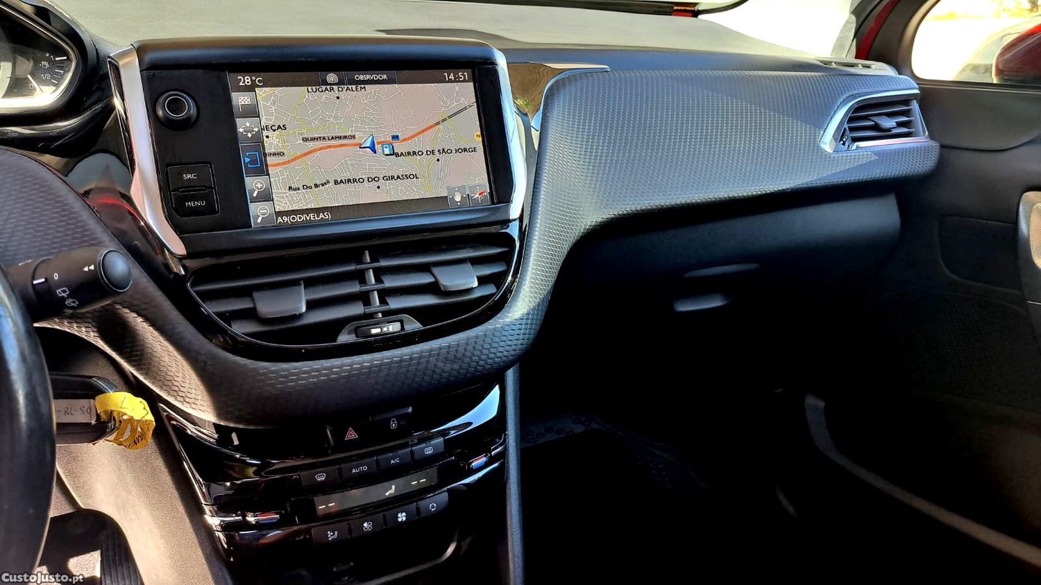 Peugeot 2008 1.2 PureTech Allure — fotografia 5