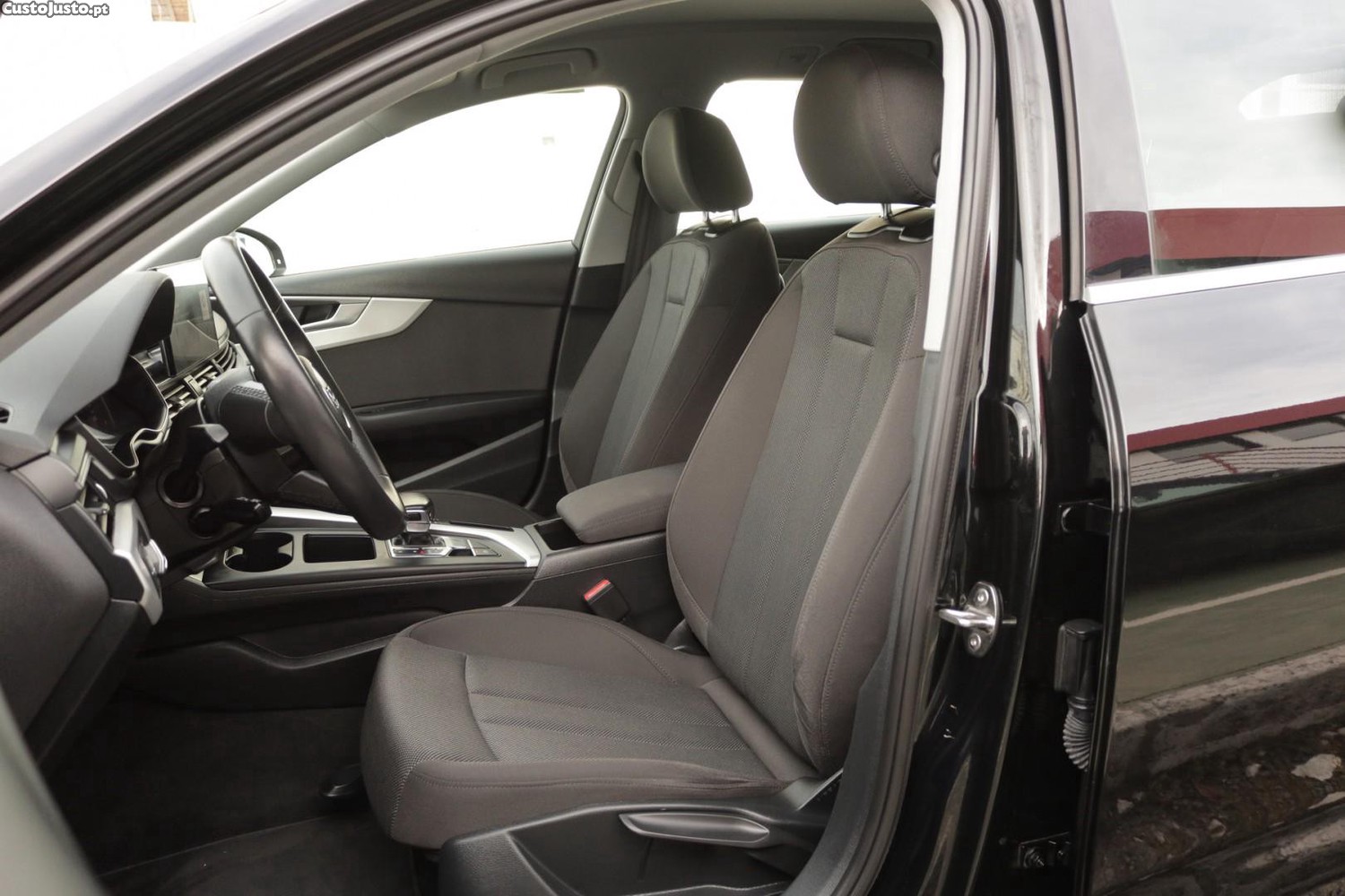 Audi A4 Avant 30 TDI S Tronic 136cv — fotografia 41