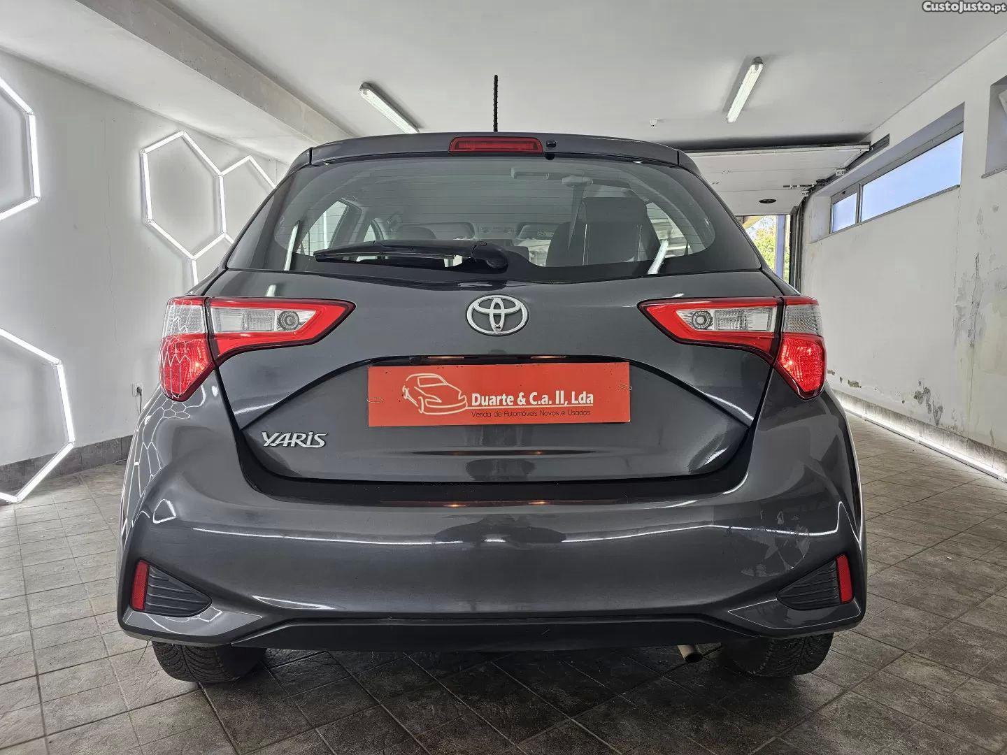 Toyota Yaris 1.0 vvt-i comfort — fotografia 11