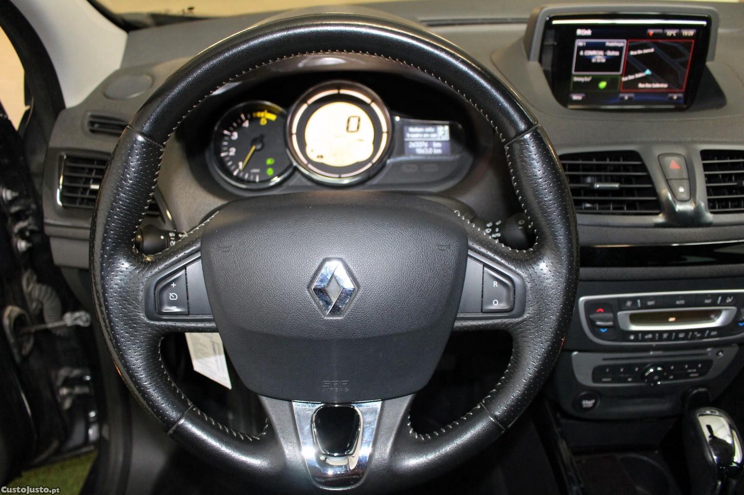 Renault Mégane 1.5 Blue dCi Bose Edition EDC — fotografia 3