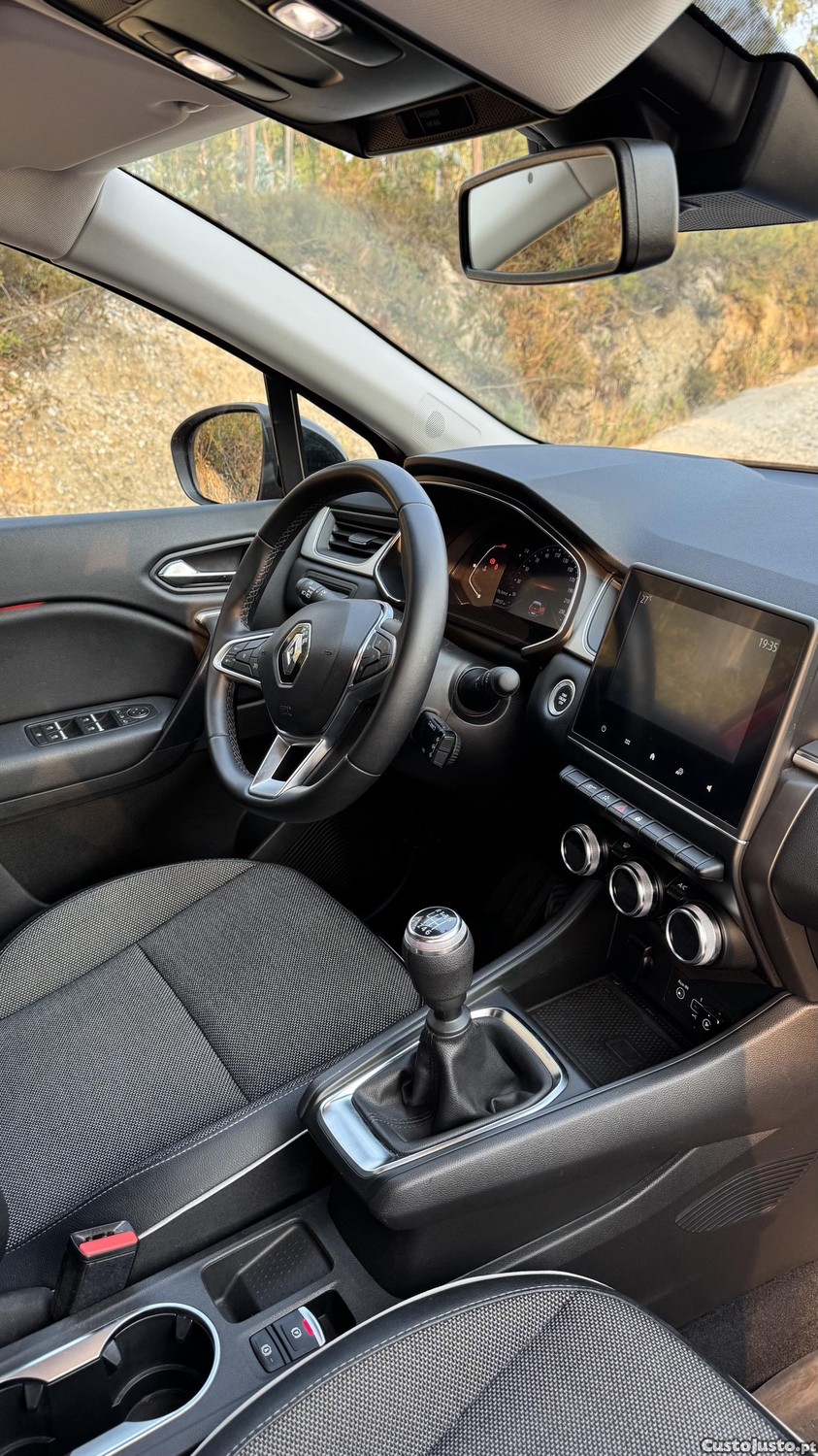 Renault Captur 1.0 TCe90cv — fotografia 3
