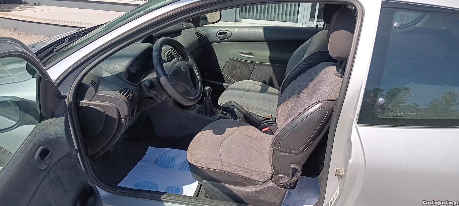 Peugeot 206 1.4 HDI 2 LUG — fotografia 4