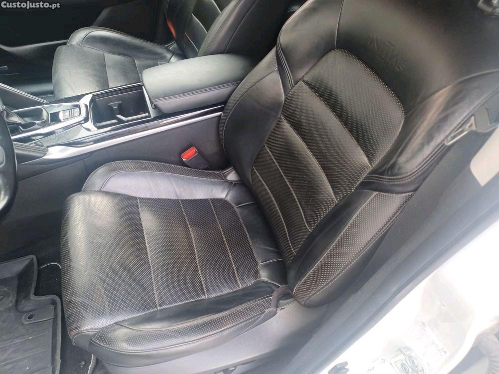 Renault Koleos 2.0 DCI Initial Paris — fotografia 5