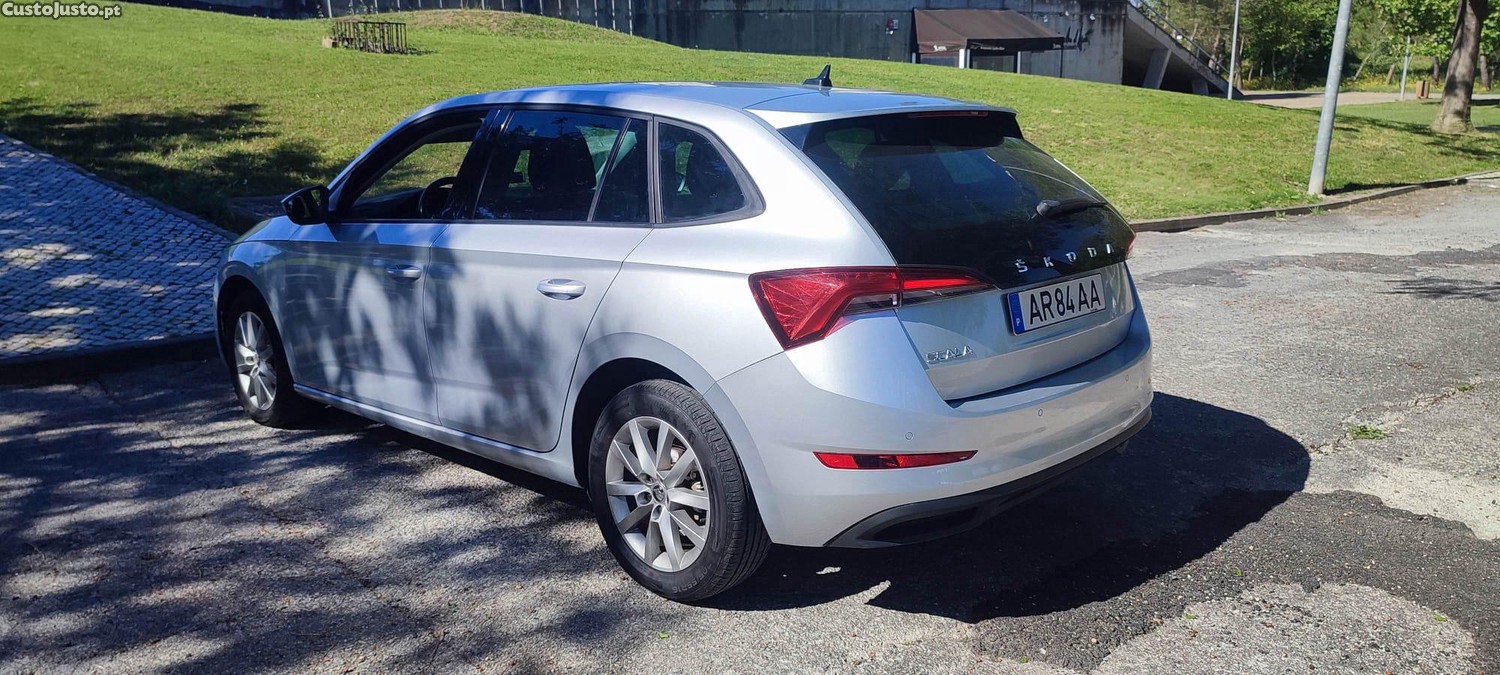 Skoda Scala 1.0 TSI 95 CV Ambition - 3 Anos Garantia - 22 foto 4