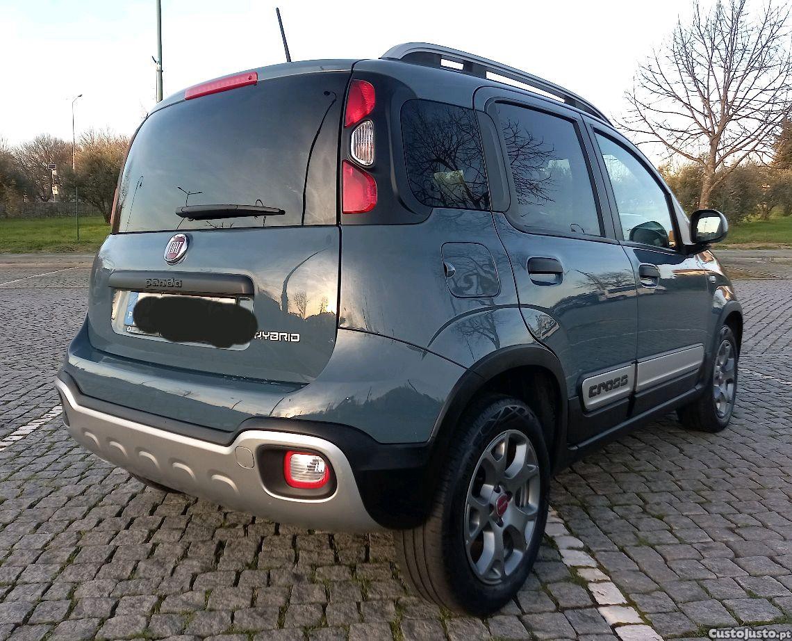 Fiat Panda 1.0 70 CV Híbrido Cross — fotografia 4