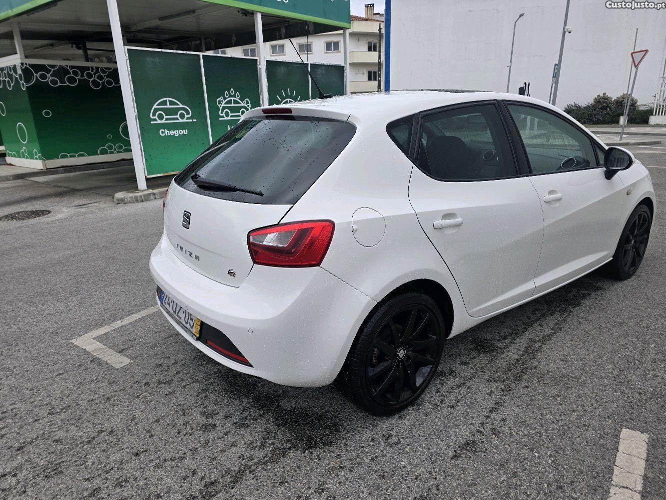 SEAT Ibiza 1.4 tdi FR — fotografia 9