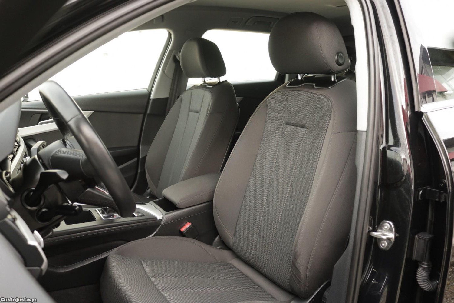 Audi A4 Avant 30 TDI S Tronic 136cv — fotografia 40