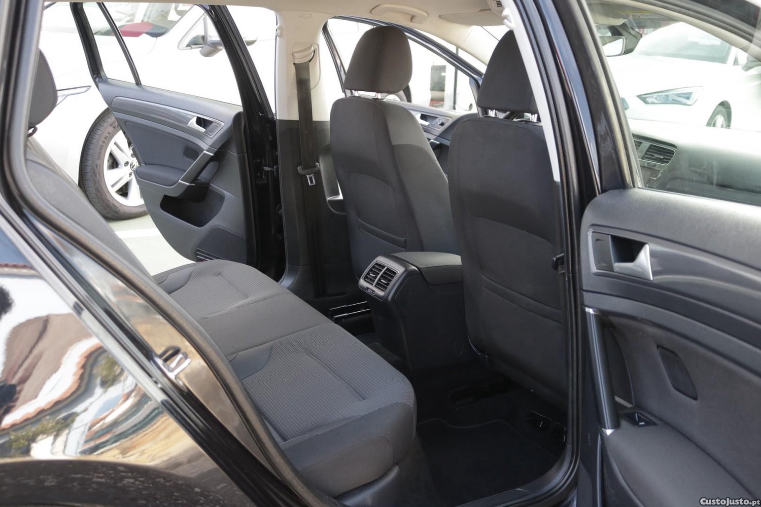 Volkswagen Golf Variant 1.6 TDI Confortline 115cv — fotografia 39
