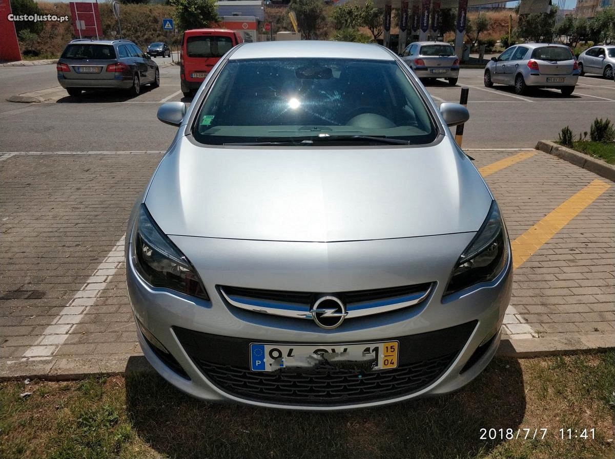 Opel Astra 1.6 CDTi Cosmo S/S — fotografia 3