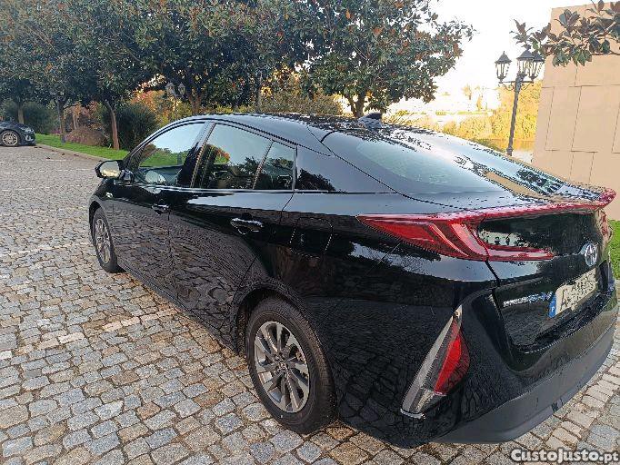 Toyota Prius 1.8 plugin exclusive 39600 kms — fotografia 9