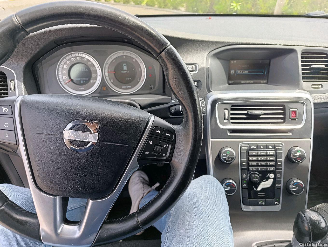 Volvo V60 Drive — fotografia 5