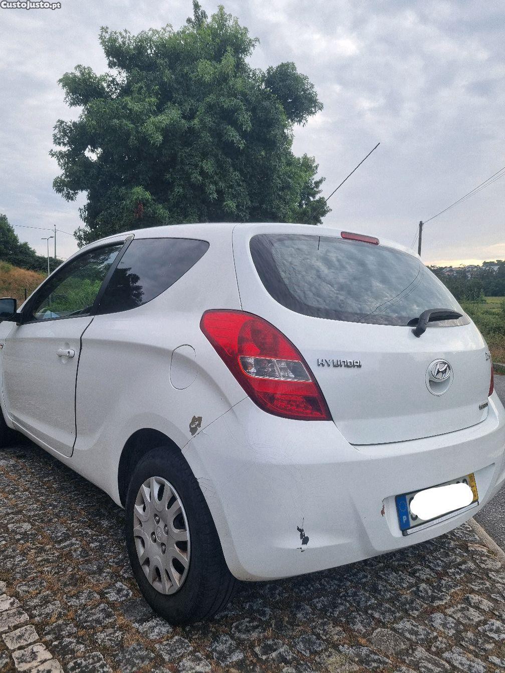 Hyundai i20 1.4crdi 90cv — fotografia 4
