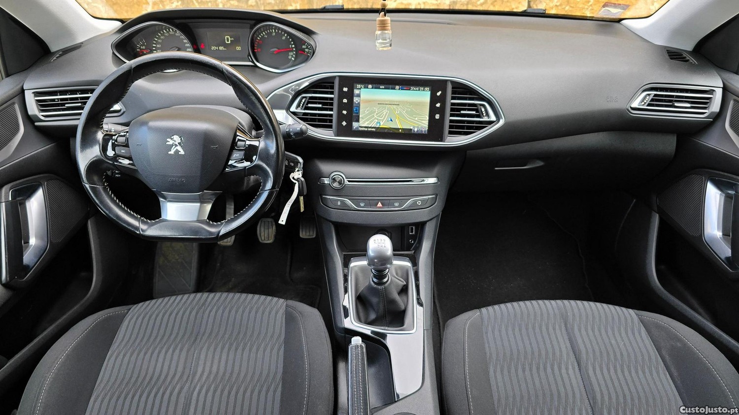 Peugeot 308 SW 1.6 BlueHDi Access — fotografia 21