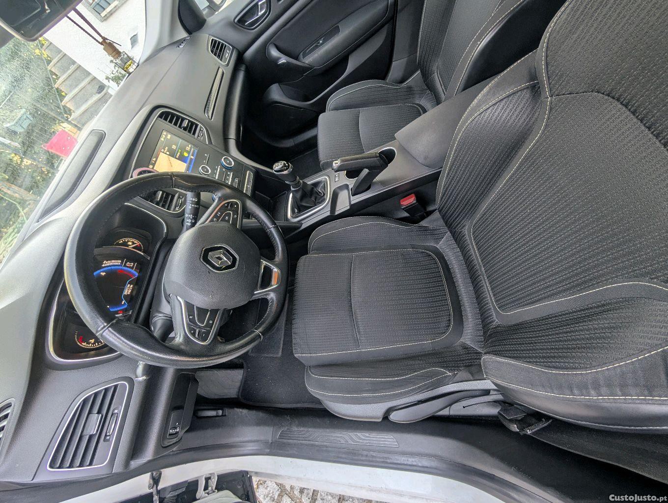 Renault Mégane IV eco2 — fotografia 7