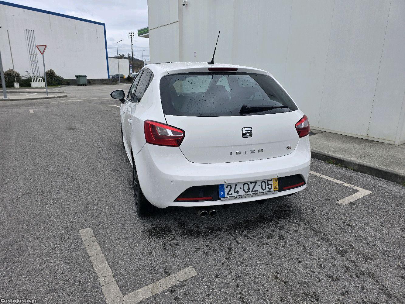 SEAT Ibiza 1.4 tdi FR — fotografia 8
