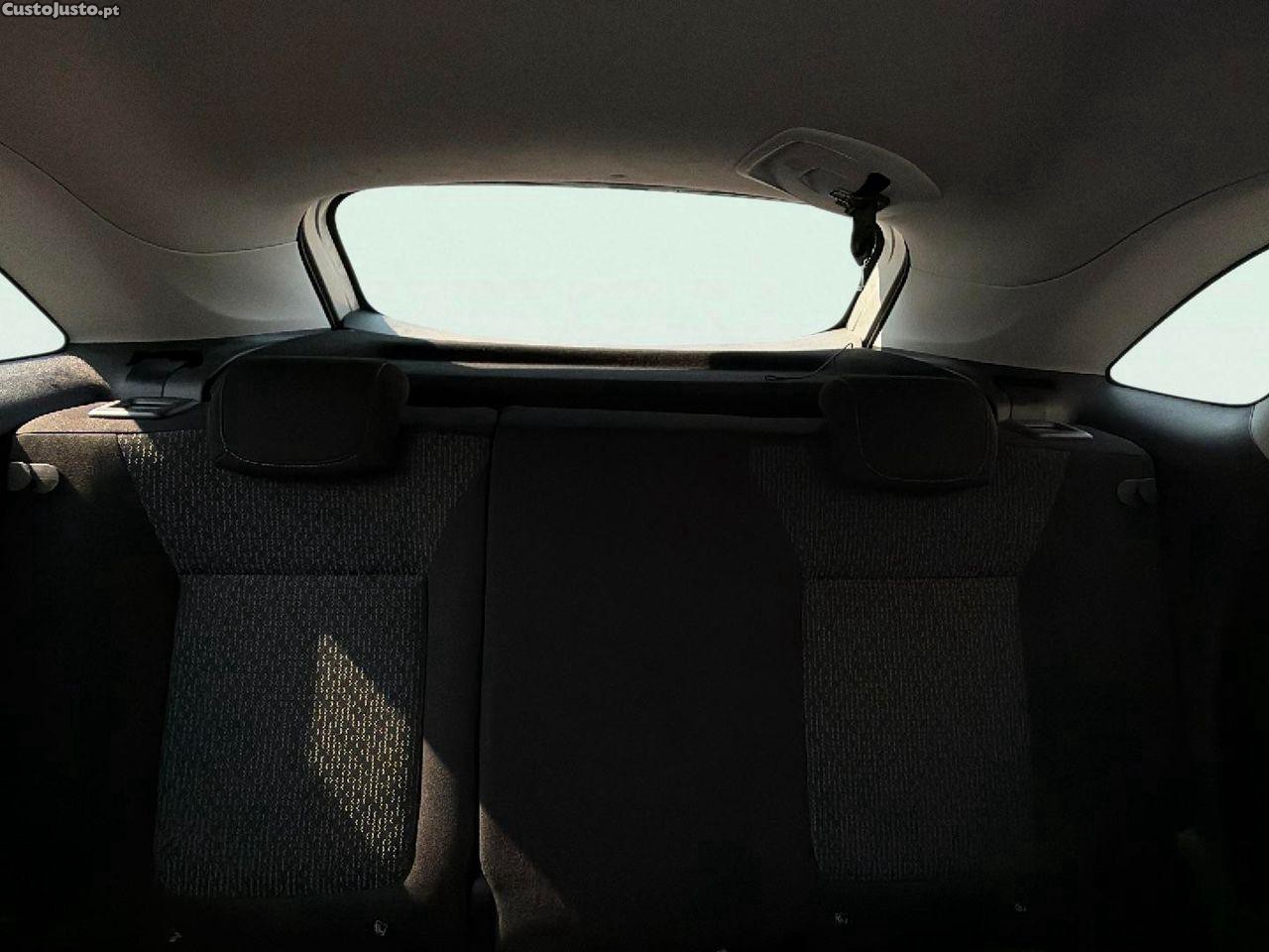 Opel Crossland X 1.2 S&S Edition — fotografia 3