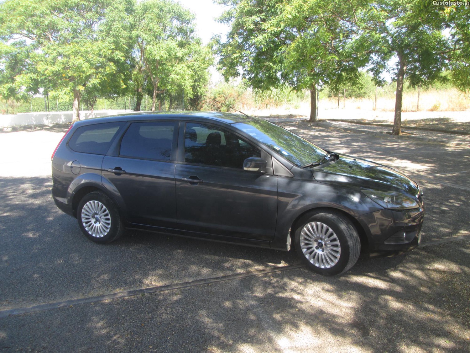 Ford Focus 1.6 Tdci — fotografia 11