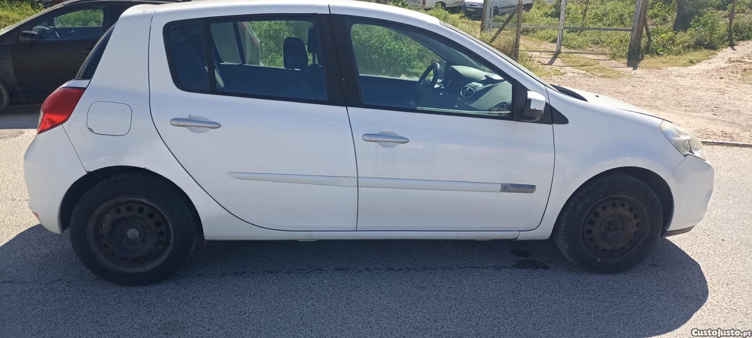 Renault Clio 1.5 Diesel-Bom estado geral — fotografia 11
