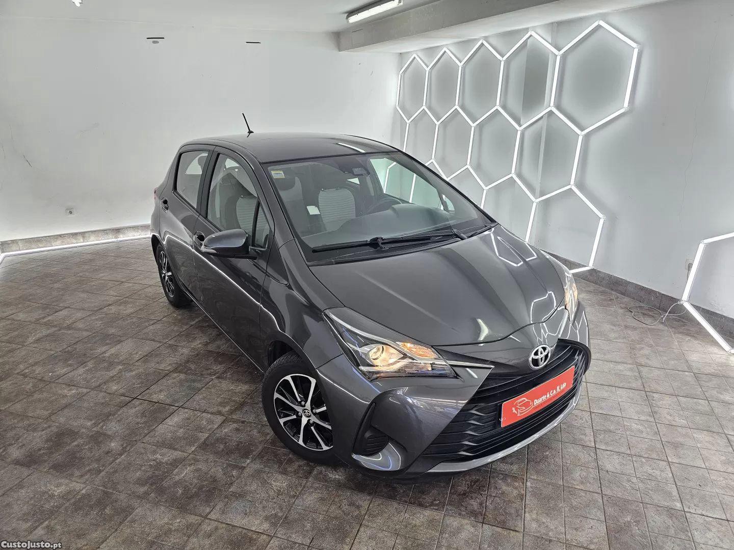 Toyota Yaris 1.0 vvt-i comfort — fotografia 18