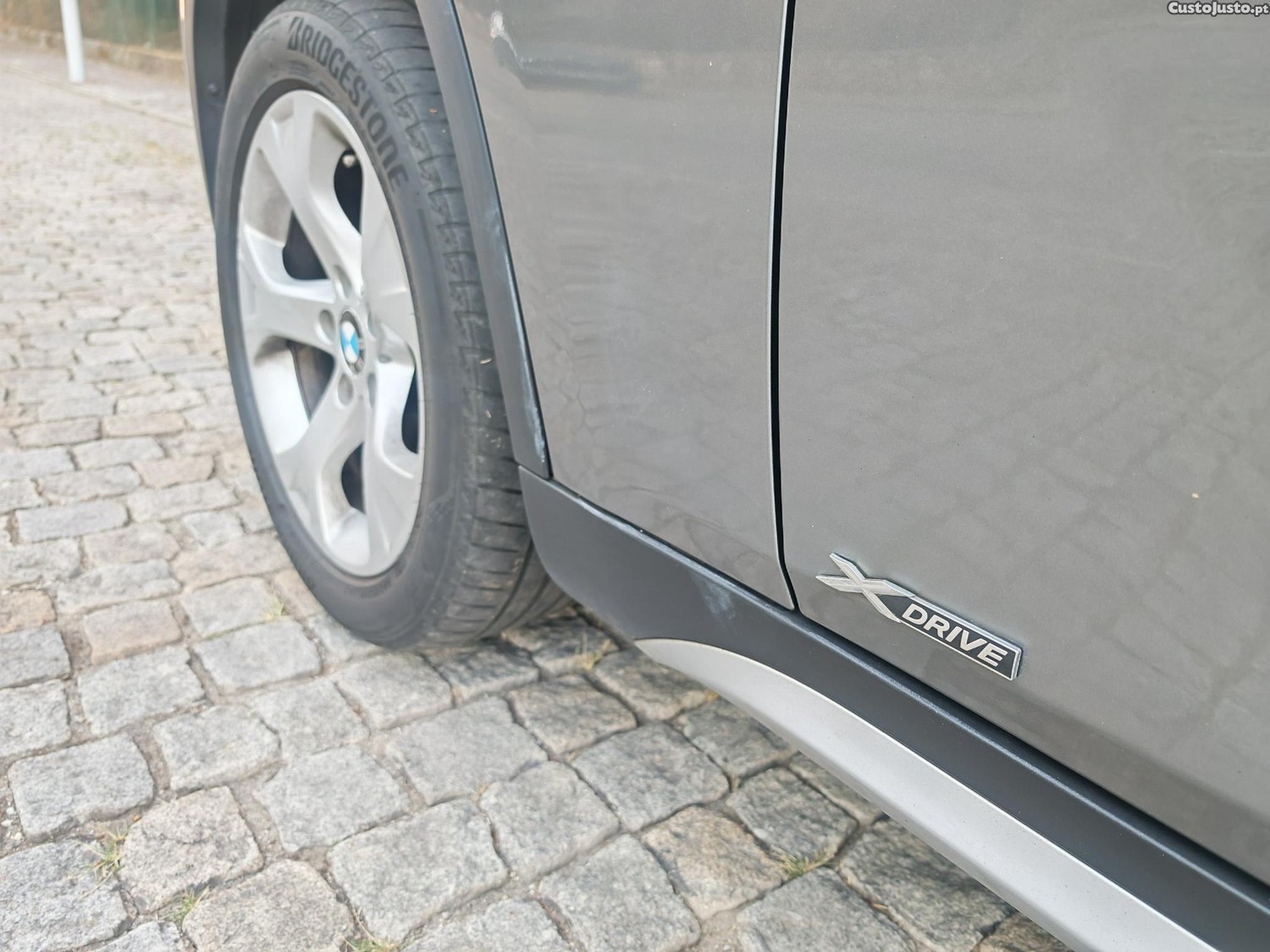 BMW X1 18 Xdrive Sport ótimo troco — fotografia 3