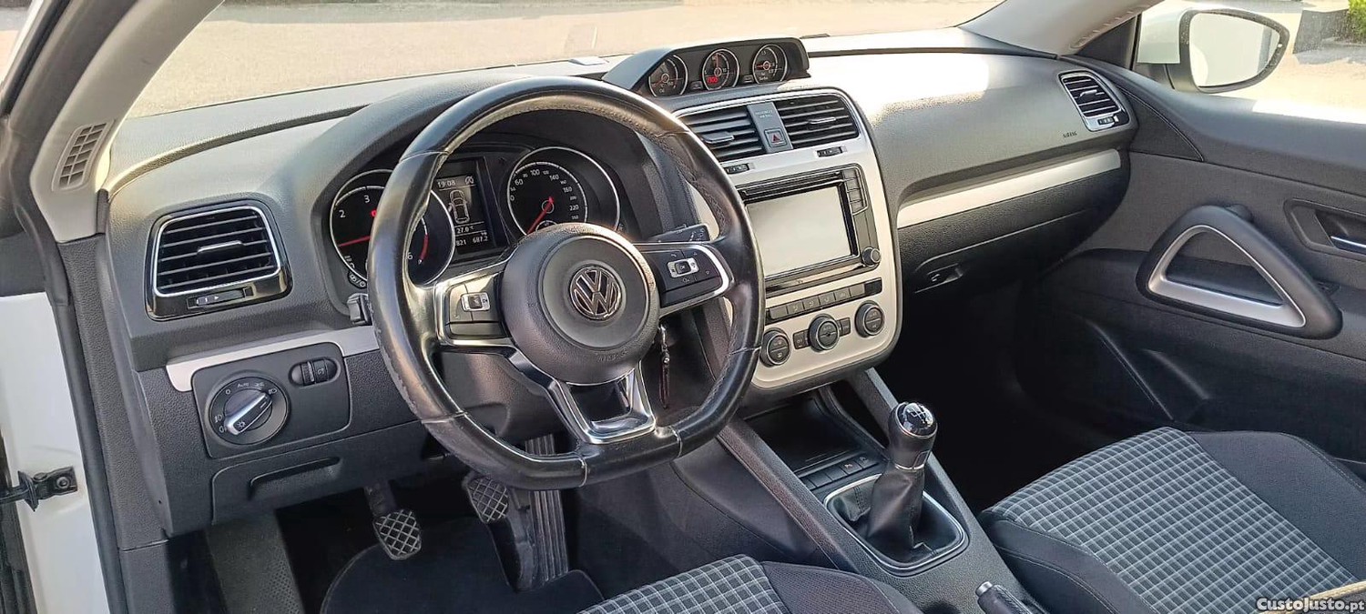 Volkswagen Scirocco 2.0 TDI 150cv+SPORT+Nacional+2017 — fotografia 4