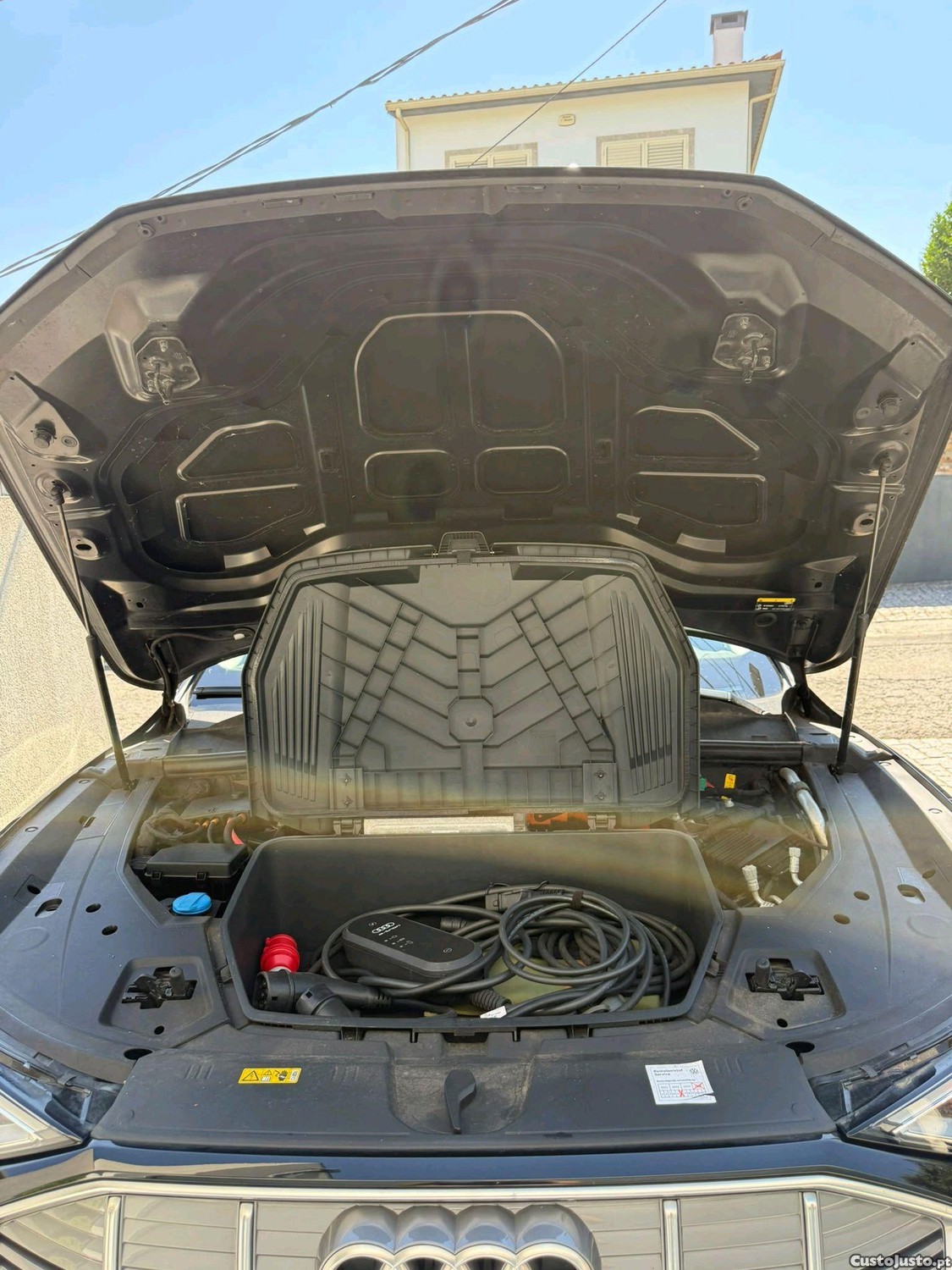 Audi e-tron quattro — fotografia 2