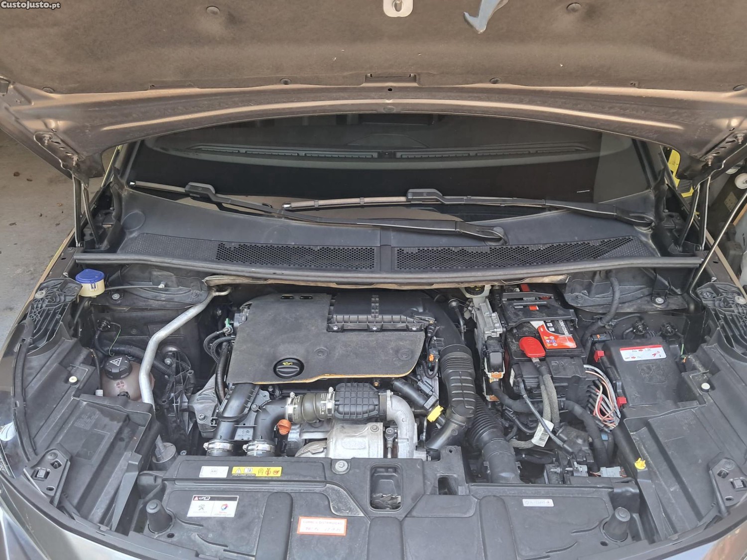 Peugeot 5008 1.6 HDI GT Line — fotografia 2
