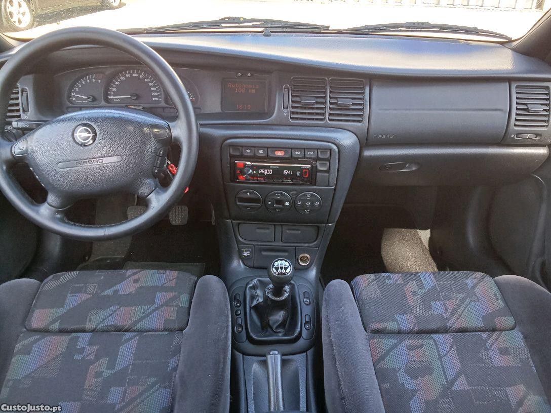 Opel Vectra 1.6c 16v gasolina e GPL — fotografia 5