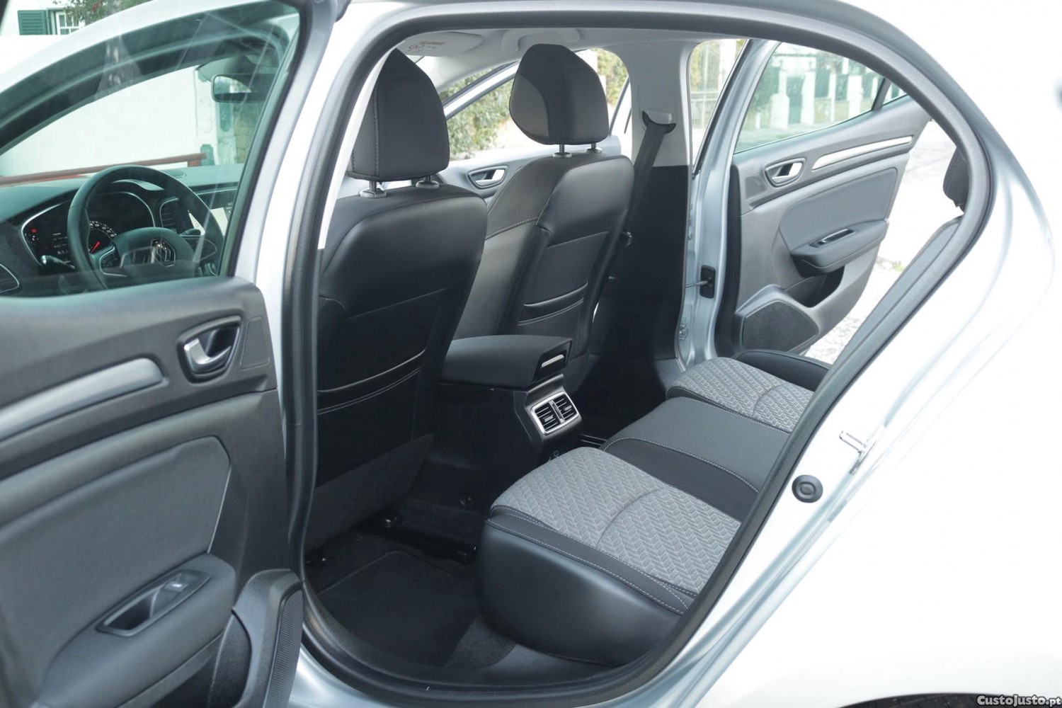 Renault Mégane 1.5 Blue DCI Limited 115cv — fotografia 36
