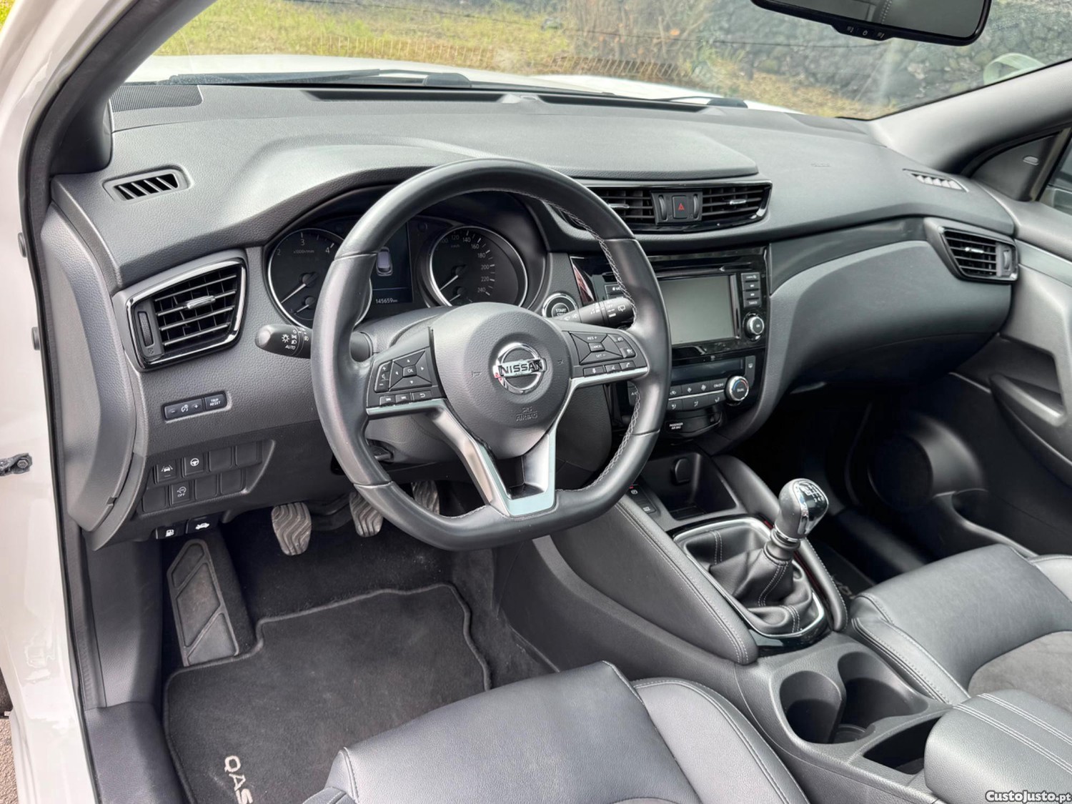 Nissan Qashqai Diesel 115CV Versão White And Black — fotografia 8