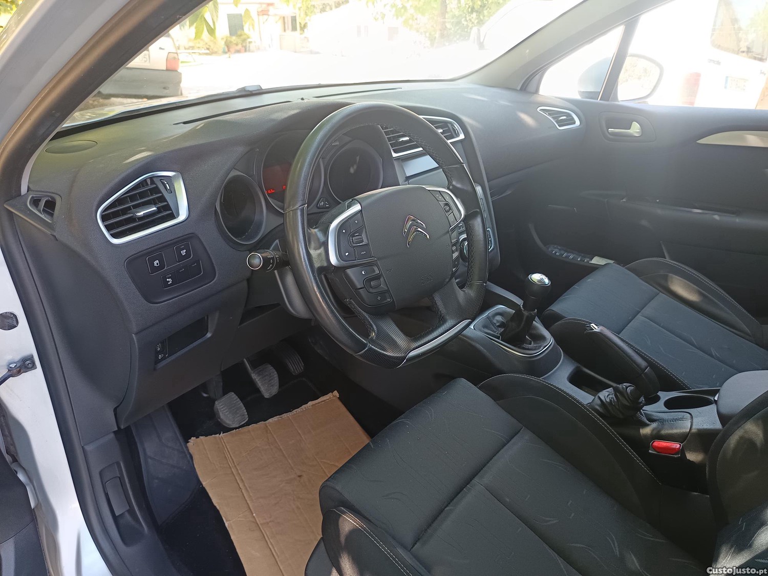 Citroën C4 — fotografia 7