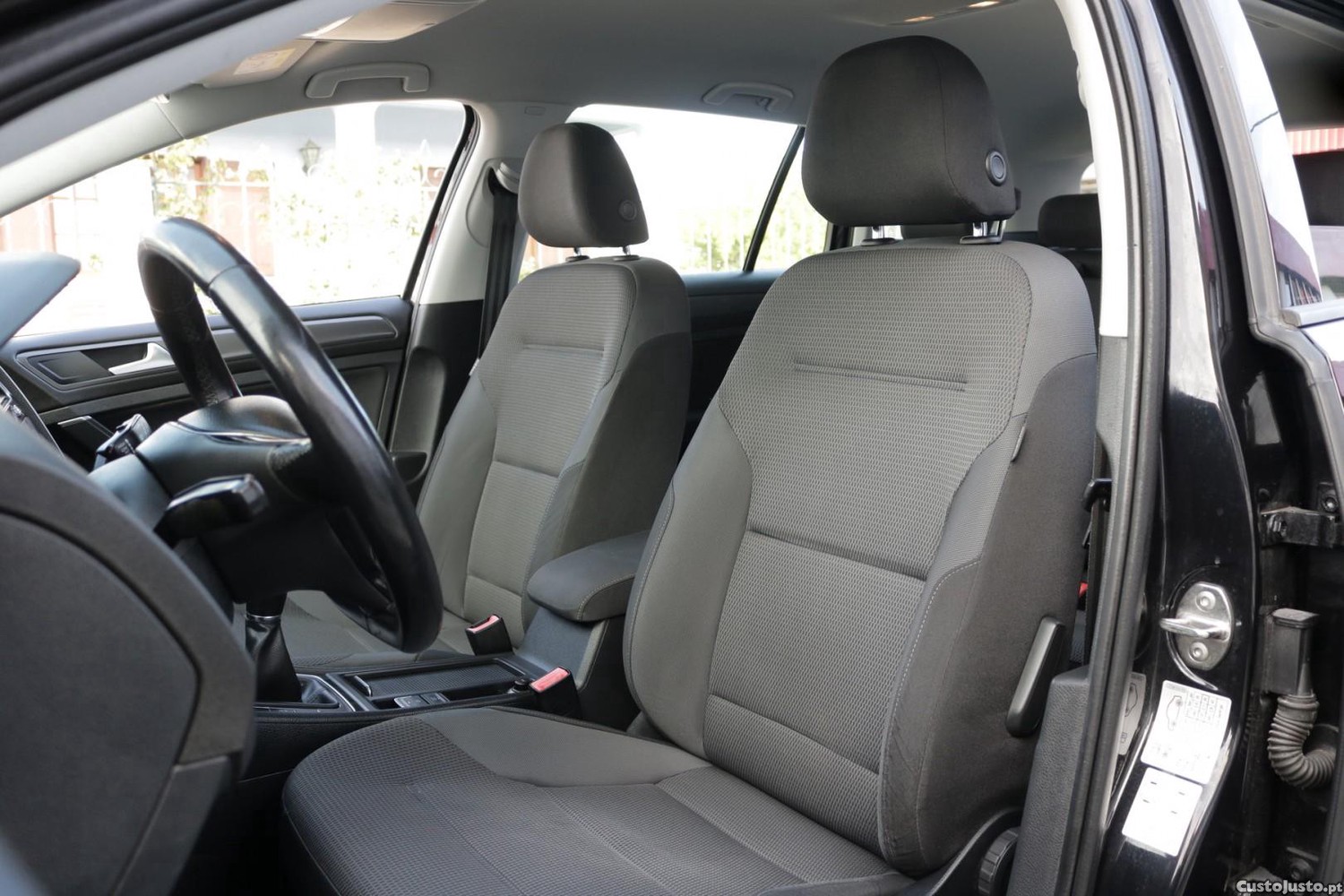 Volkswagen Golf Variant 1.6 TDI Confortline 115cv — fotografia 44