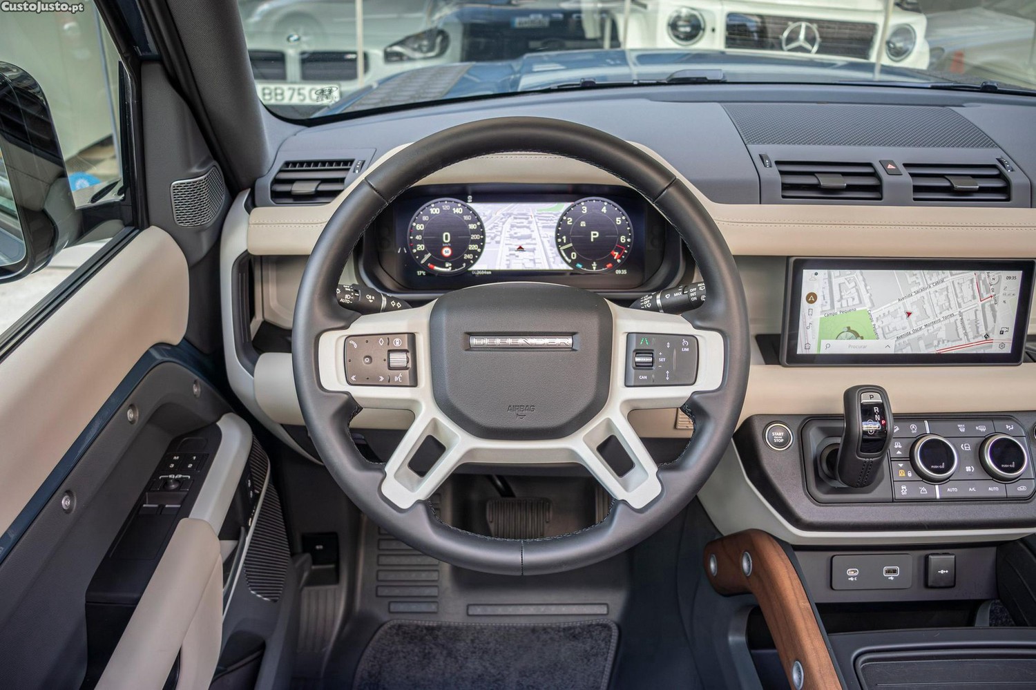 Land Rover Defender 3.0 I6 90 AWD SE — fotografia 17