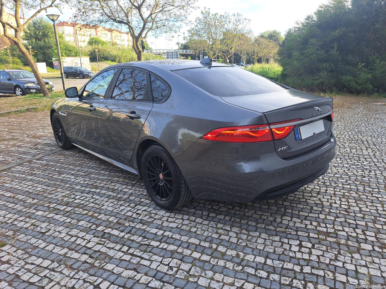 Jaguar XF E-Performance Aut. R-Sport - Caixa Automática — fotografia 10